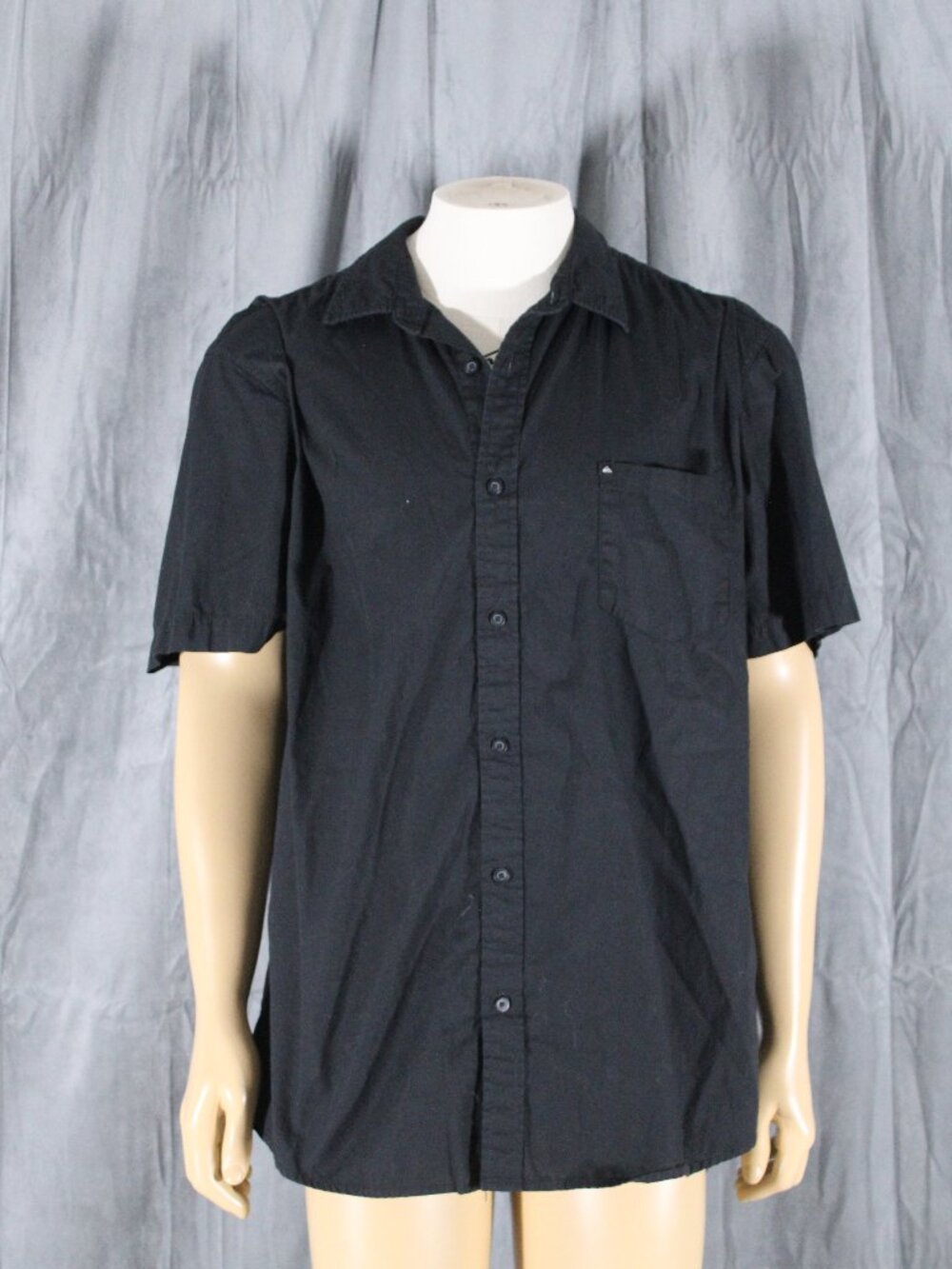 Quiksilver Shirt - Black Men's Button-Down Short Sleeve - Men's XL